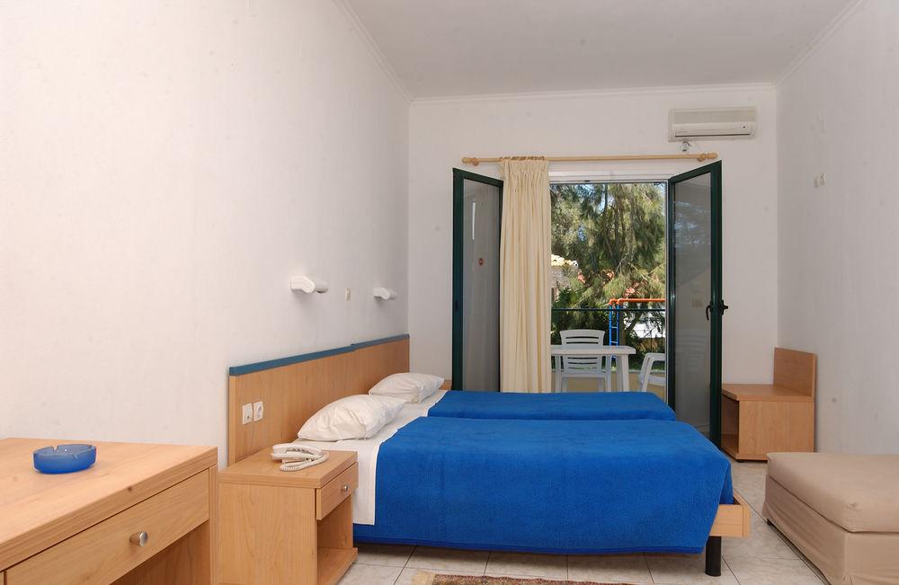 קאבוס Morfeas Hotel מראה חיצוני תמונה