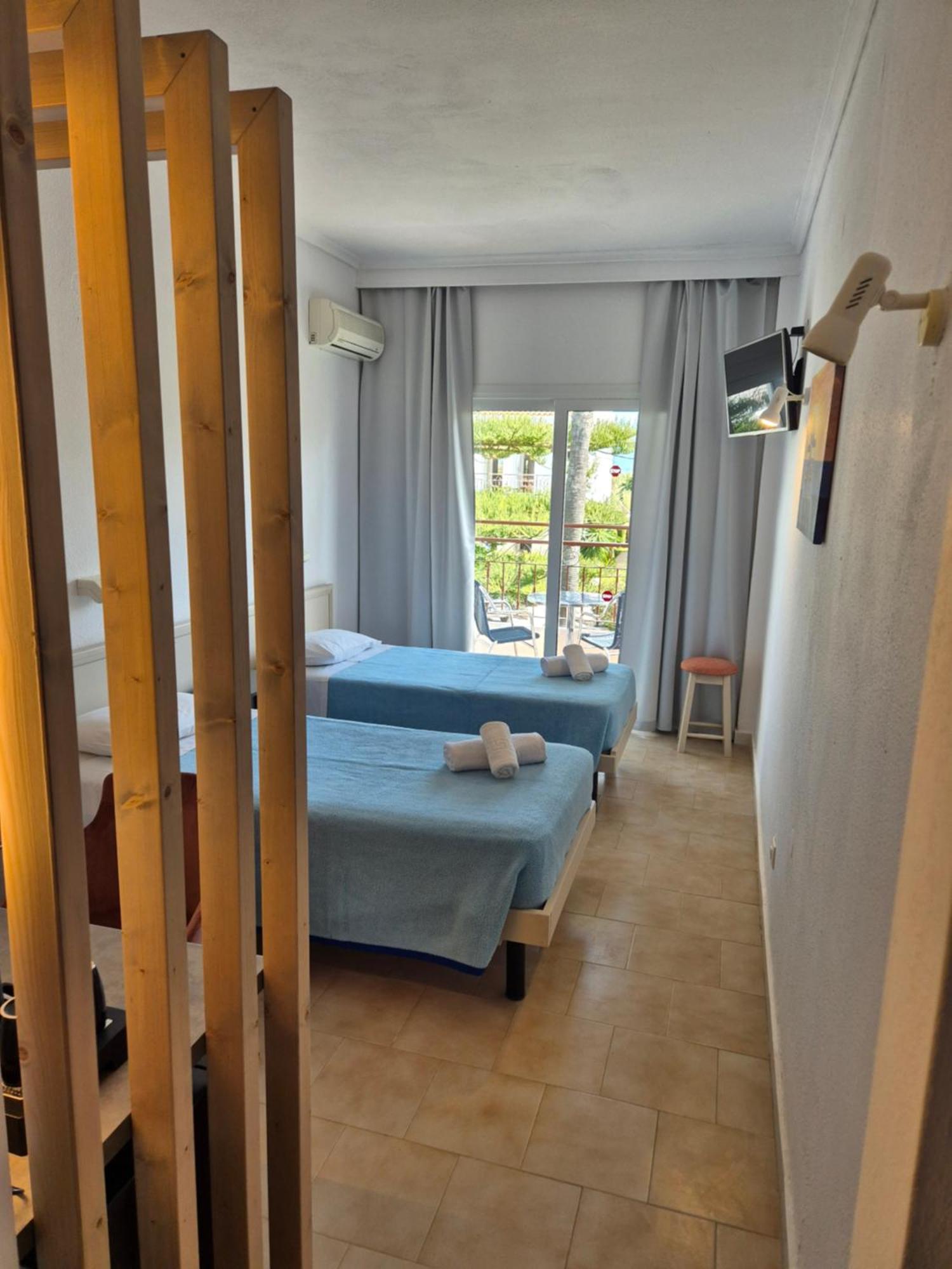 קאבוס Morfeas Hotel מראה חיצוני תמונה