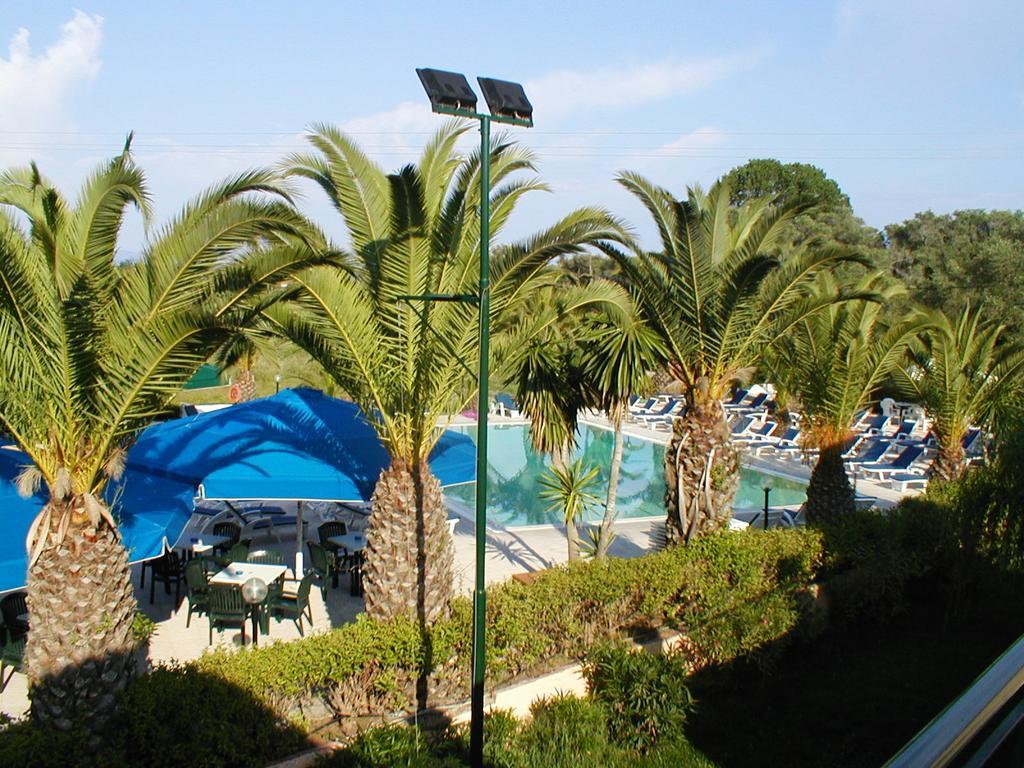 קאבוס Morfeas Hotel מראה חיצוני תמונה