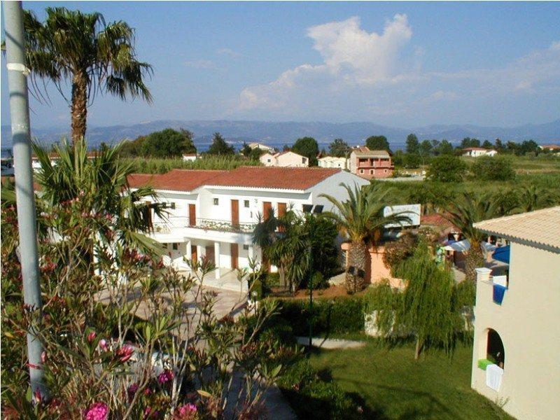 קאבוס Morfeas Hotel מראה חיצוני תמונה