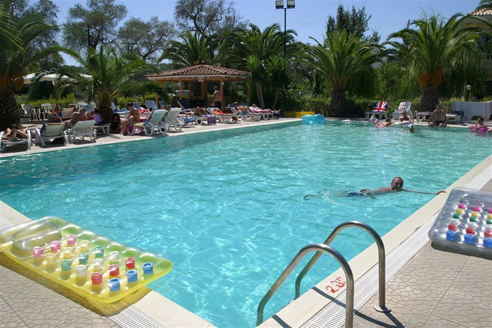 קאבוס Morfeas Hotel מראה חיצוני תמונה