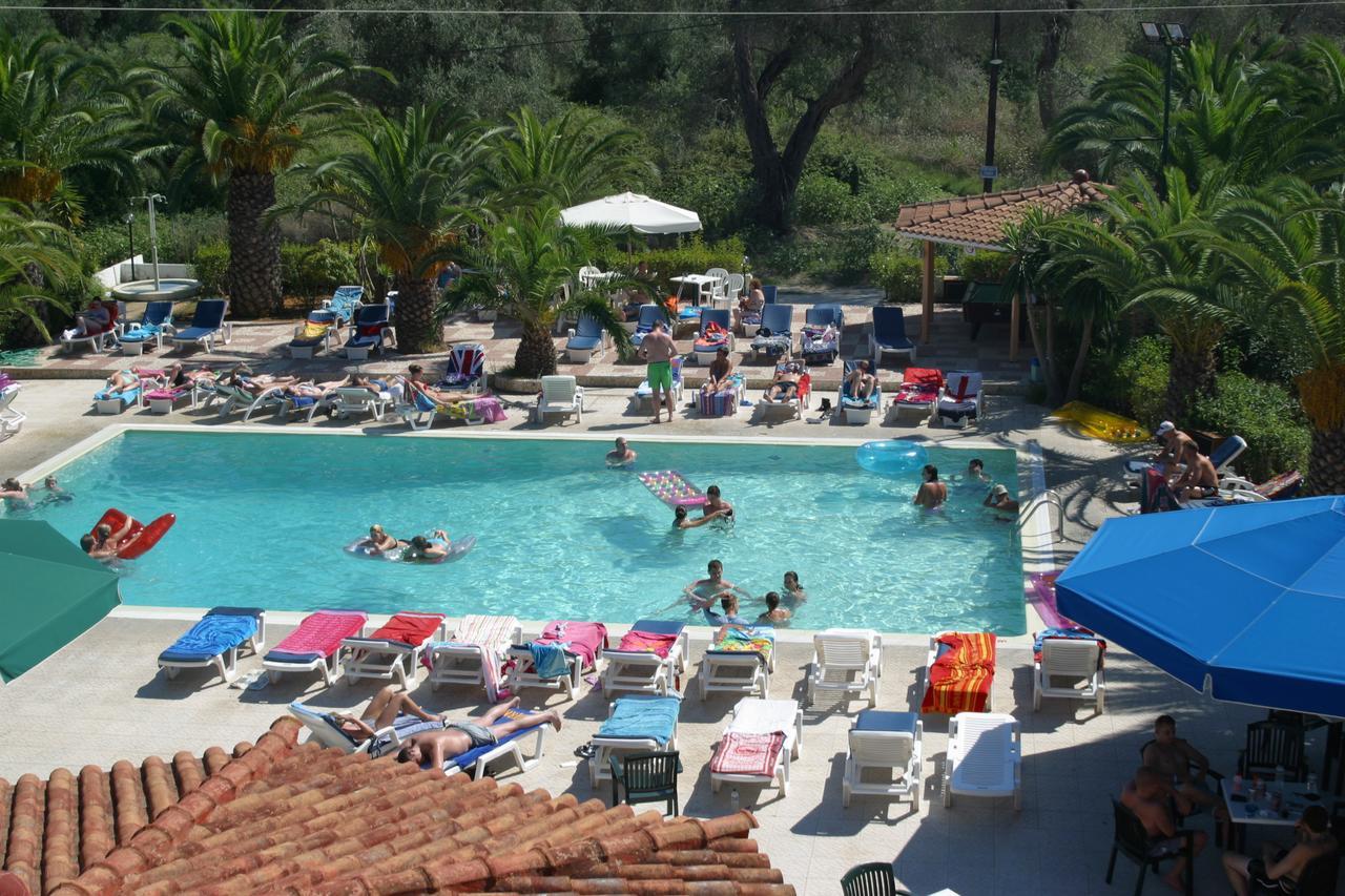 קאבוס Morfeas Hotel מראה חיצוני תמונה