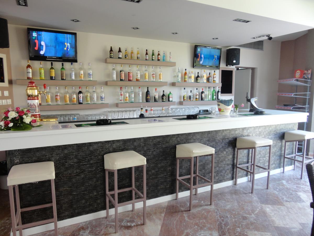 קאבוס Morfeas Hotel מראה חיצוני תמונה