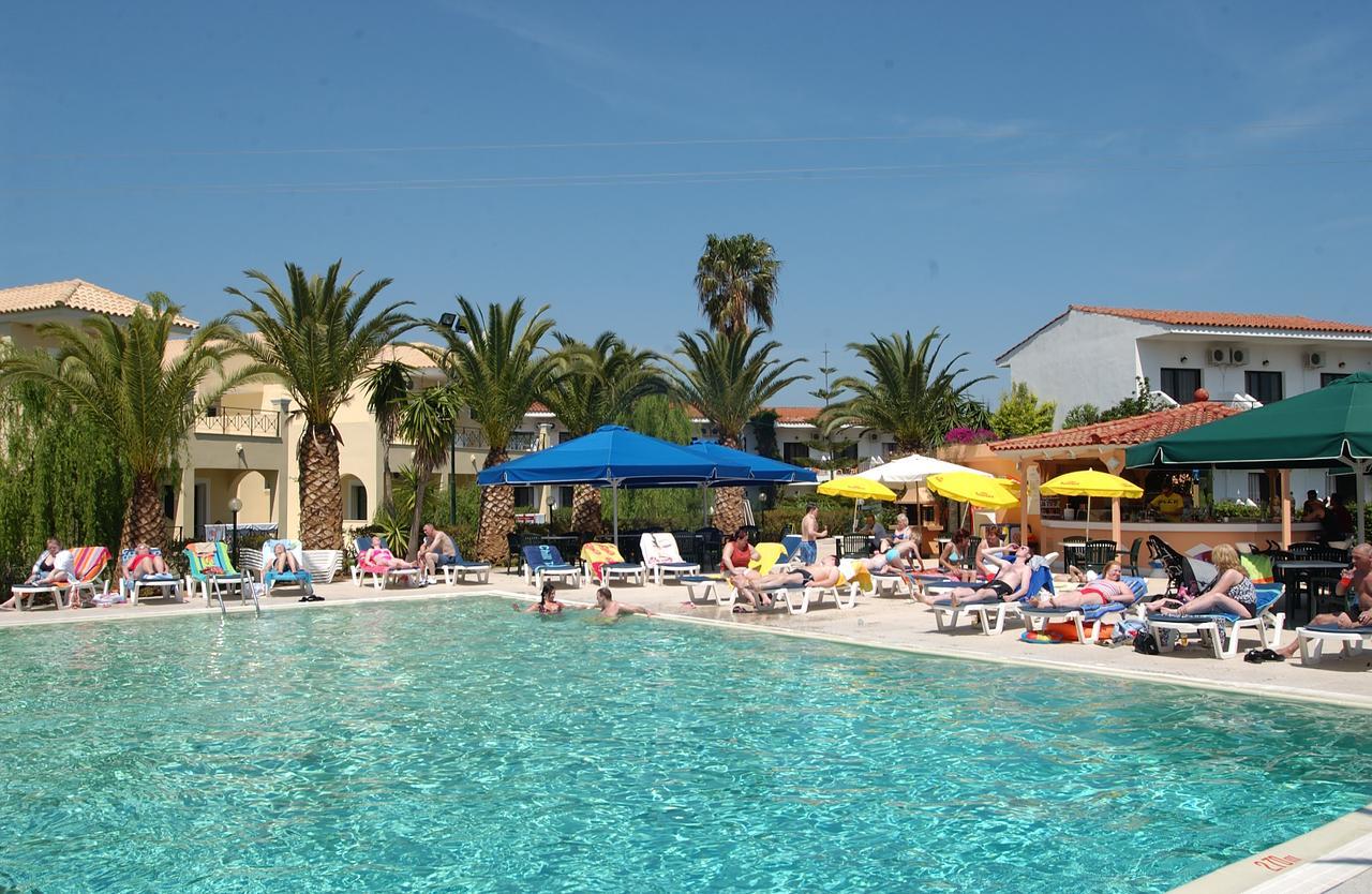 קאבוס Morfeas Hotel מראה חיצוני תמונה